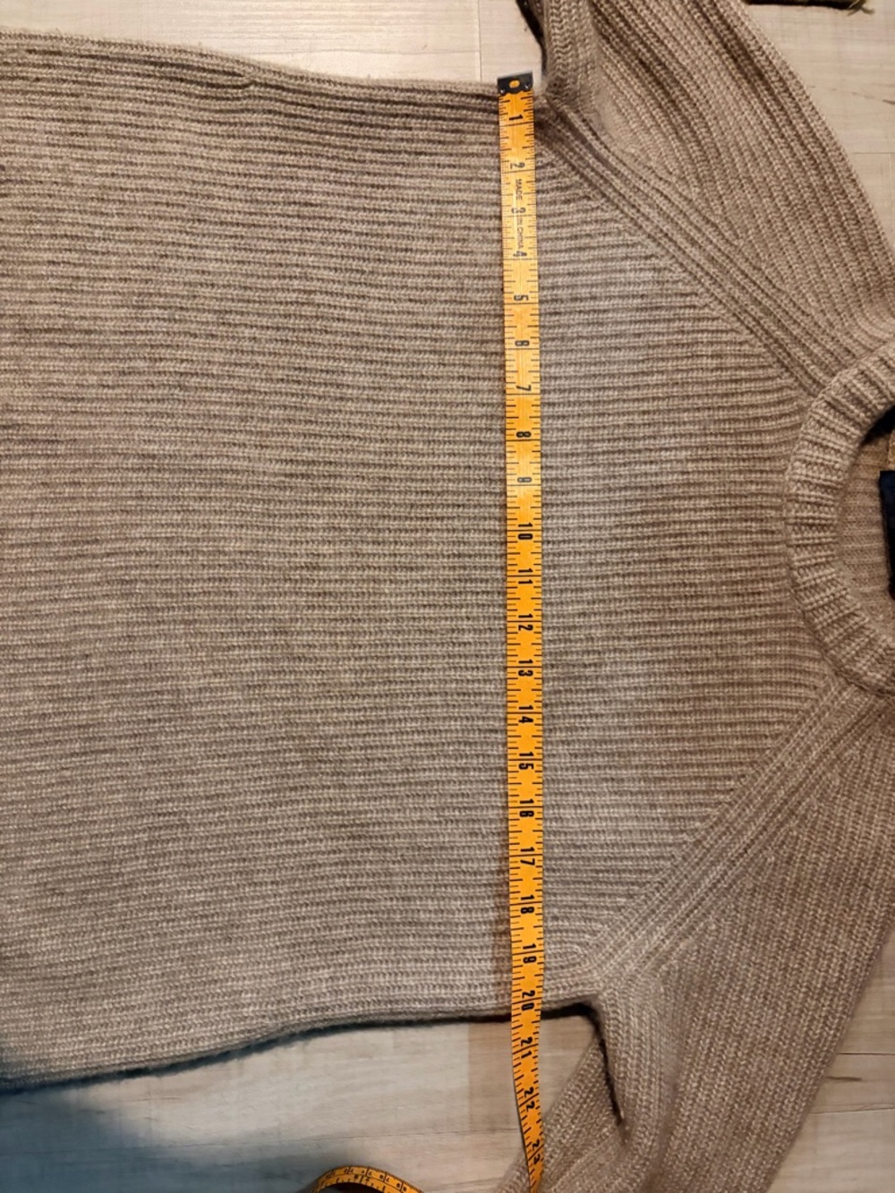 Jenni Kayne Taupe Ribbed 100% cashmere Sweater - Picture 4 of 4